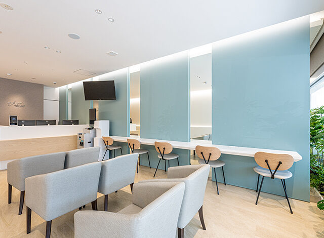 アートに包まれた心まで整う診療空間